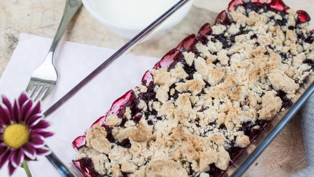 Beeren Crumble mit Alfred Apfel