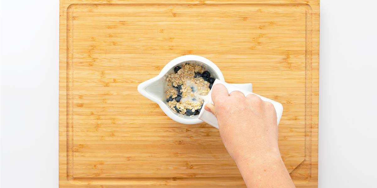 Freche Freunde Blaubeer Porridge Step 2