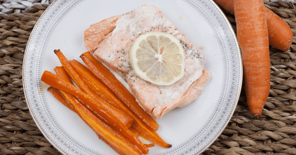 Karls Ofenlachs mit glasierten Karotten